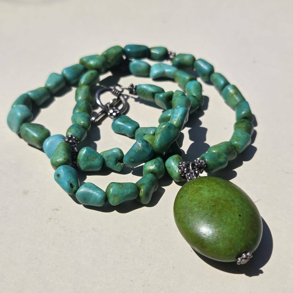 Vintage Turquoise Stone Beaded Pendant Necklace Teal Green Toggle Clasp
